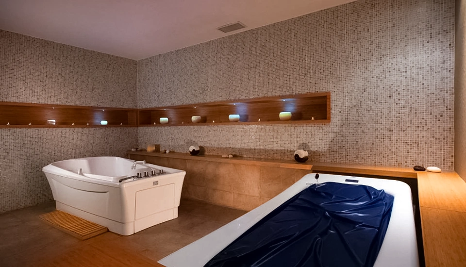 هتل آریا کلاروس کوش آداسی